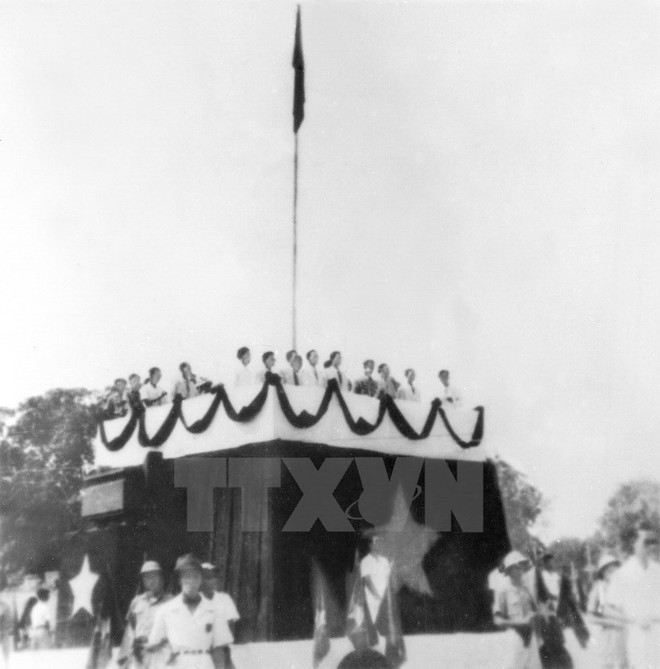 Place Ba Dinh, ce témoin de l’histoire au cœur de Hanoi ảnh 2 Place Ba Dinh, ce témoin de l’histoire au cœur de Hanoi ảnh 2