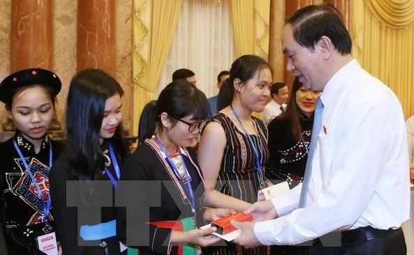 Le président félicite les brillants élèves issus d’ethnies minoritaires ảnh 1 Le président félicite les brillants élèves issus d’ethnies minoritaires ảnh 1