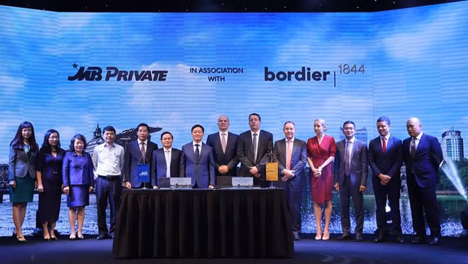 MB signe un accord de coopération stratégique avec Bordier & Cie ảnh 1