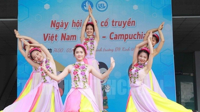 De riches activités célébrant les fêtes traditionnelles du Laos et du Cambodge ảnh 1 De riches activités célébrant les fêtes traditionnelles du Laos et du Cambodge ảnh 1