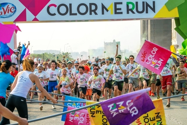 Rendez-vous à la "Course des couleurs" 2018 ảnh 1 Rendez-vous à la "Course des couleurs" 2018 ảnh 1