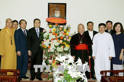 Meilleurs vœux aux catholiques et protestants à l’occasion de Pâques ảnh 1 Meilleurs vœux aux catholiques et protestants à l’occasion de Pâques ảnh 1