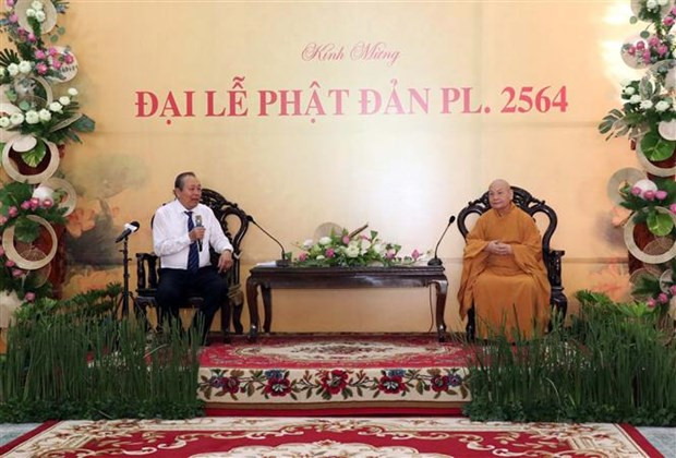 Le vice-PM Truong Hoa Binh adresse ses félicitations aux fidèles bouddhistes ảnh 1 Le vice-PM Truong Hoa Binh adresse ses félicitations aux fidèles bouddhistes ảnh 1