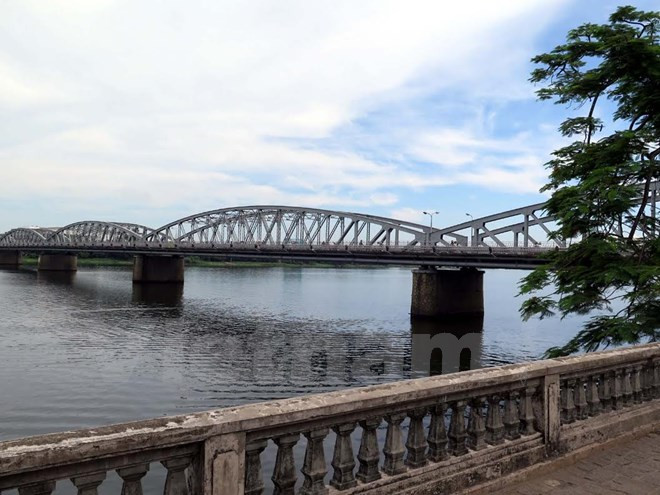 Mise en oeuvre du projet de planification des deux rives du fleuve Huong ảnh 1 Mise en oeuvre du projet de planification des deux rives du fleuve Huong ảnh 1