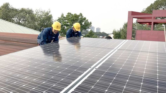 Hô Chi Minh-Ville promeut le développement de l’énergie solaire ảnh 1 Hô Chi Minh-Ville promeut le développement de l’énergie solaire ảnh 1