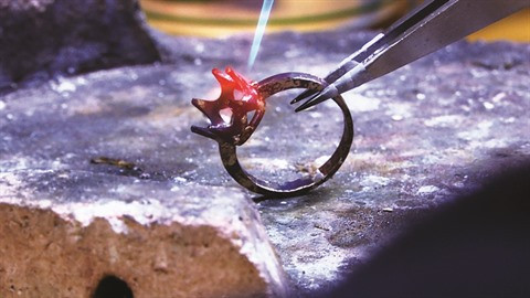 Un artisanat en or se perpétue à Quang Ninh ảnh 2 Un artisanat en or se perpétue à Quang Ninh ảnh 2