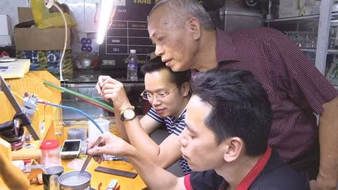 Un artisanat en or se perpétue à Quang Ninh ảnh 3