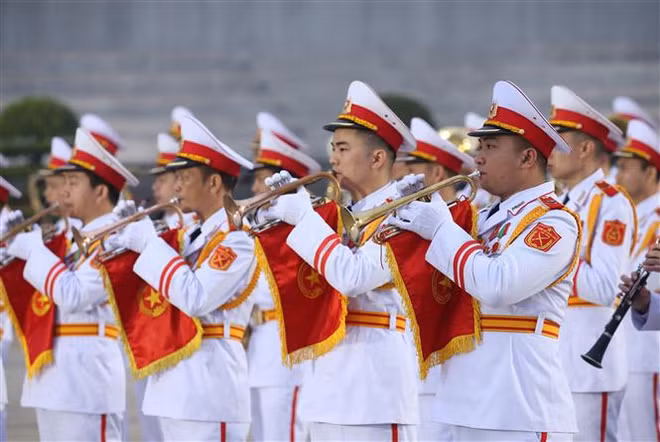 Vérification des préparatifs du 13e Congrès national du Parti ảnh 3