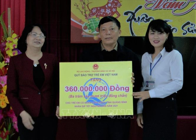La Fête de plantation d'arbres du Printemps 2021 lancée à Quang Binh ảnh 3 La Fête de plantation d'arbres du Printemps 2021 lancée à Quang Binh ảnh 3