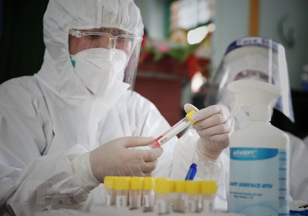 COVID-19: la quarantaine appliquée dans un immeuble dans la zone urbaine Times City à Hanoï ảnh 1