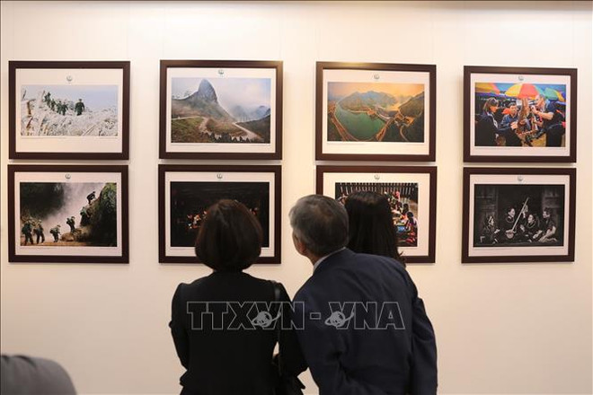 Une exposition de photos sur les zones frontalières du Vietnam s'ouvre à Hanoï ảnh 2 Une exposition de photos sur les zones frontalières du Vietnam s'ouvre à Hanoï ảnh 2