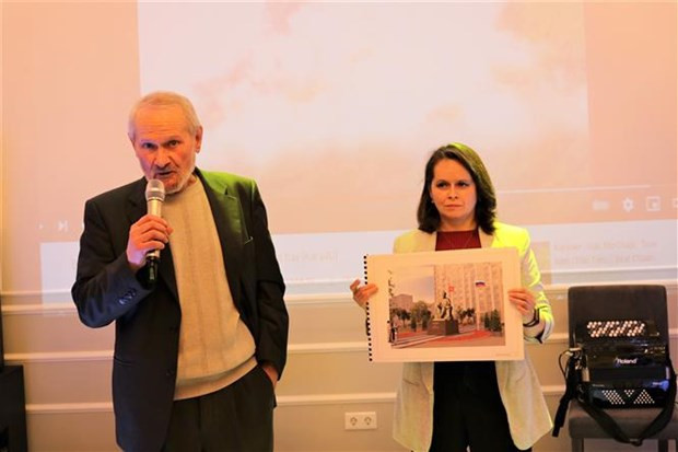 Hommage aux anciens experts militaires ayant assisté le Vietnam pendant la lutte pour l’indépendance ảnh 2 Hommage aux anciens experts militaires ayant assisté le Vietnam pendant la lutte pour l’indépendance ảnh 2