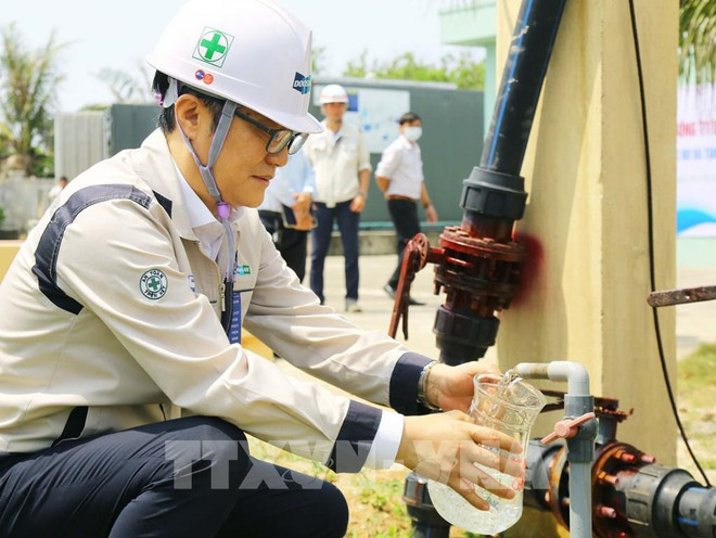 Ré-exploitation de deux dessalinisateurs sur l'île de Ly Son ảnh 1 Ré-exploitation de deux dessalinisateurs sur l'île de Ly Son ảnh 1