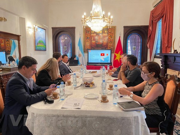 Présentation de la situation du Vietnam à la presse argentine ảnh 2 Présentation de la situation du Vietnam à la presse argentine ảnh 2
