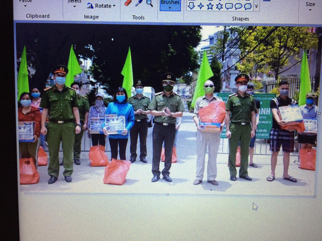 Soutien d'urgence aux personnes gravement touchées par la pandémie de COVID-19 ảnh 2 Soutien d'urgence aux personnes gravement touchées par la pandémie de COVID-19 ảnh 2