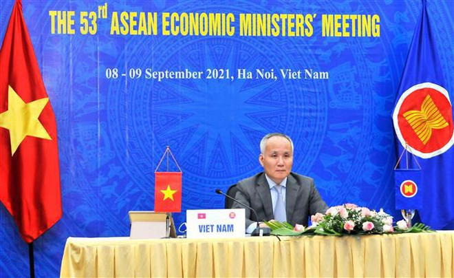 Les ministres de l'Economie de l'ASEAN adoptent la feuille de route de Bandar Seri Bagawan ảnh 1