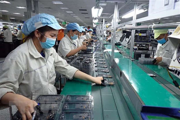 Des ouvriers retournent aux ZI et ZF à Binh Phuoc et Dong Nai après le COVID-19 ảnh 2 Des ouvriers retournent aux ZI et ZF à Binh Phuoc et Dong Nai après le COVID-19 ảnh 2