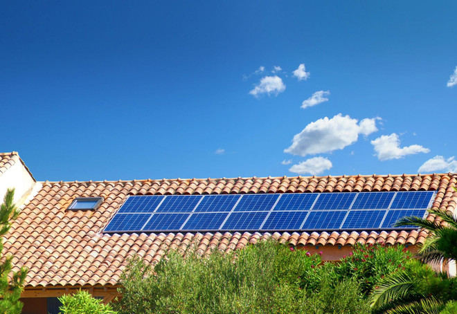 Pourquoi les investisseurs étrangers s'intéressent-ils à la production de toitures photovoltaïques? ảnh 1 Pourquoi les investisseurs étrangers s'intéressent-ils à la production de toitures photovoltaïques? ảnh 1