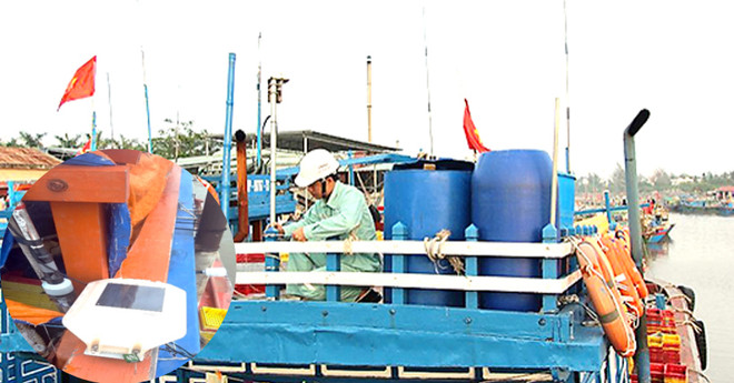 Tra Vinh : plus de 210 bateaux de pêche dotés d'équipements de surveillance VMS ảnh 1 Tra Vinh : plus de 210 bateaux de pêche dotés d'équipements de surveillance VMS ảnh 1