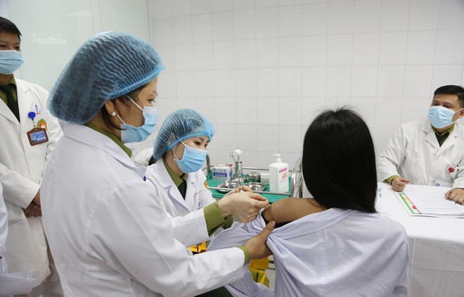 Le premier vaccin anti-COVID-19 autorisé à être circulé au Vietnam ảnh 1