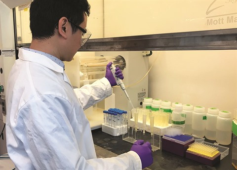 Un parcours fulgurant au service de la science et de l’environnement ảnh 1 Un parcours fulgurant au service de la science et de l’environnement ảnh 1