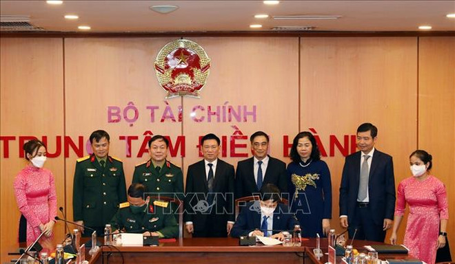 Le ministère des Finances et Viettel coopèrent dans la transformation numérique ảnh 1 Le ministère des Finances et Viettel coopèrent dans la transformation numérique ảnh 1