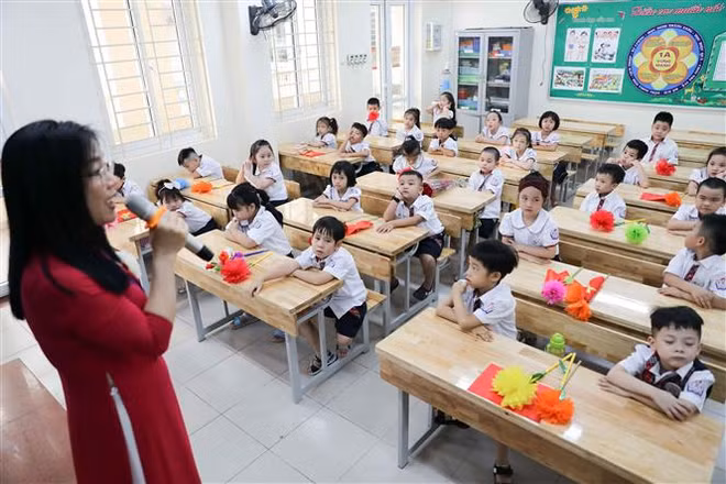 Les élèves à Hanoï commenceront la nouvelle année scolaire à partir du 1er septembre ảnh 1