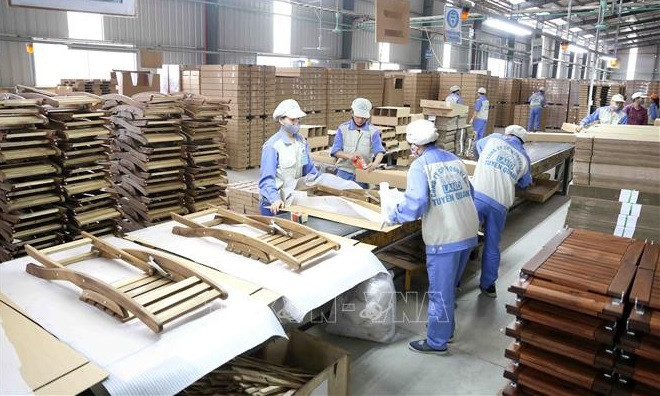 Promouvoir les exportations de meubles en bois vietnamiens vers la France ảnh 1 Promouvoir les exportations de meubles en bois vietnamiens vers la France ảnh 1