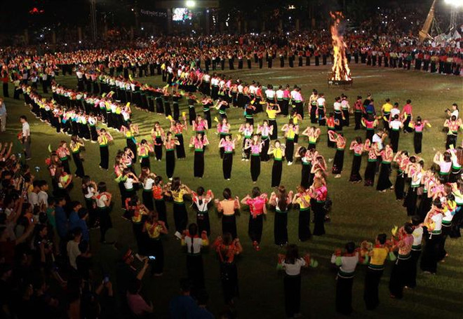 "L'Art Xoè Thai" accrédité comme patrimoine immatériel représentatif de l'humanité ảnh 2 "L'Art Xoè Thai" accrédité comme patrimoine immatériel représentatif de l'humanité ảnh 2