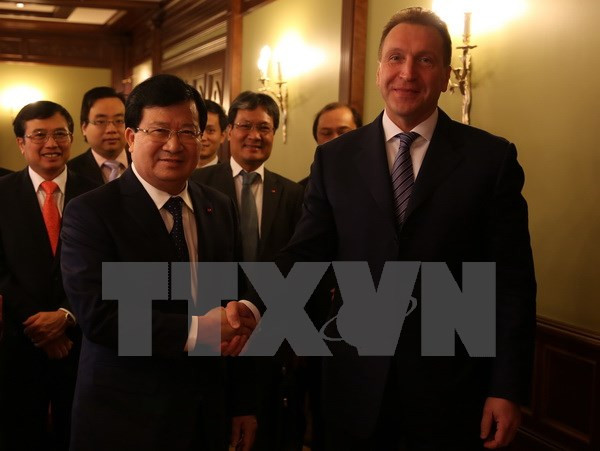Le vice-Premier ministre Trinh Dinh Dung en visite de travail en Russie ảnh 1 Le vice-Premier ministre Trinh Dinh Dung en visite de travail en Russie ảnh 1