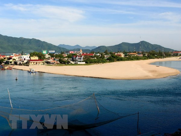 Thua Thien-Hue: Plus de 2.100 milliards de dongs pour un complexe touristique côtier ảnh 1