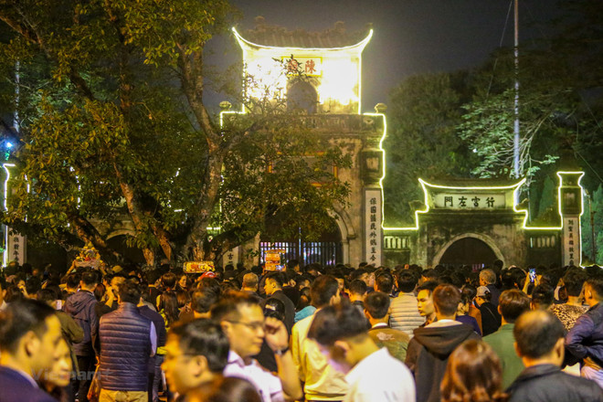 Nam Dinh: fête de l'ouverture des sceaux du temple des rois Trân ảnh 1 Nam Dinh: fête de l'ouverture des sceaux du temple des rois Trân ảnh 1