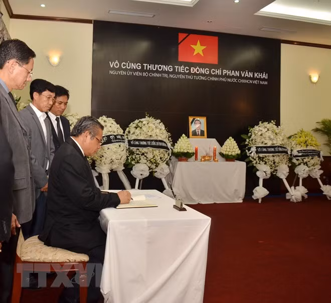 Hommage à l’ancien PM Phan Van Khai dans plusieurs pays ảnh 1