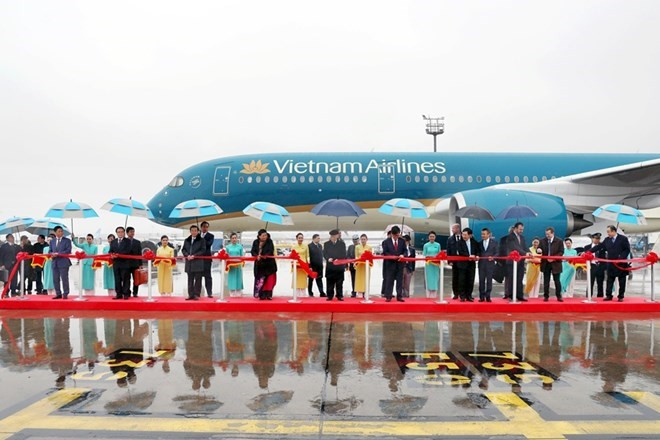 Le secrétaire général Nguyên Phu Trong assiste à la livraison d’un avion A350 en France ảnh 1 Le secrétaire général Nguyên Phu Trong assiste à la livraison d’un avion A350 en France ảnh 1