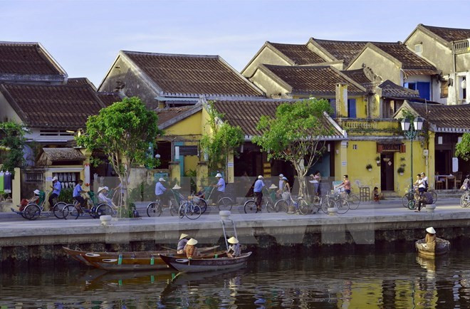 Le PM incite Hoi An à devenir une vieille ville touristique de premier plan ảnh 2