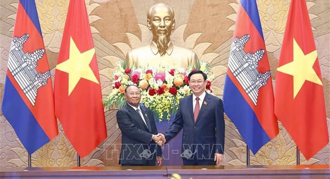 Créer un nouvel élan important pour les relations Vietnam-Cambodge ảnh 1 Créer un nouvel élan important pour les relations Vietnam-Cambodge ảnh 1