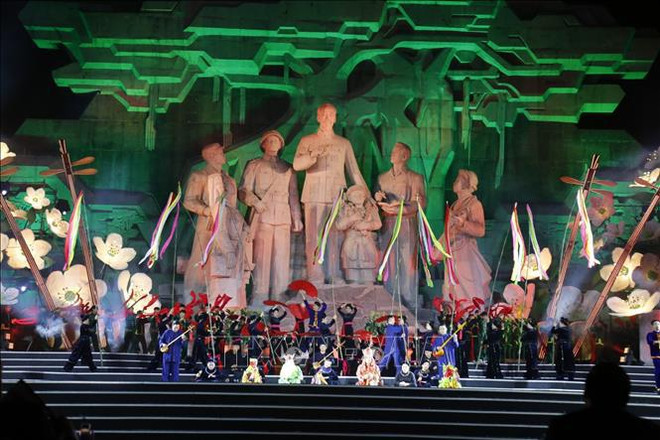 Réception à Tuyen Quang du certificat de l’UNESCO pour le chant Then ảnh 1 Réception à Tuyen Quang du certificat de l’UNESCO pour le chant Then ảnh 1