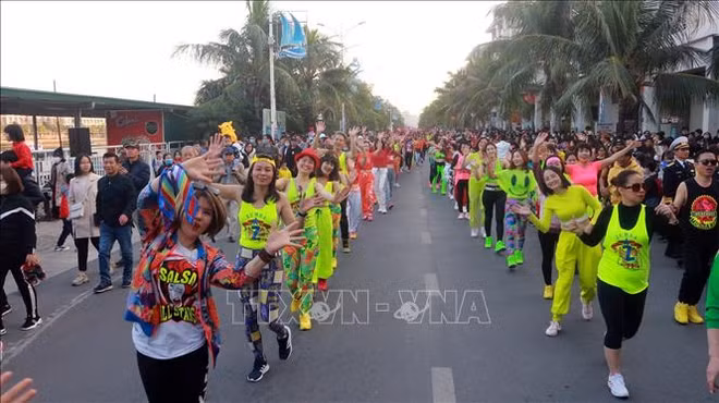 Le premier Carnaval d'hiver à Quang Ninh ảnh 3