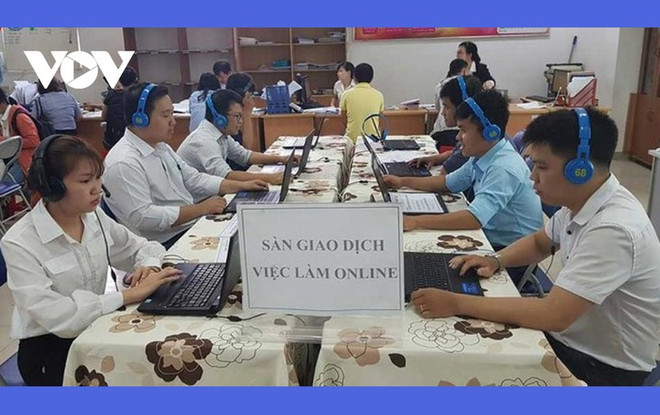 « Séance de transactions d’emplois en ligne » pour 6 provinces du Centre ảnh 1 « Séance de transactions d’emplois en ligne » pour 6 provinces du Centre ảnh 1