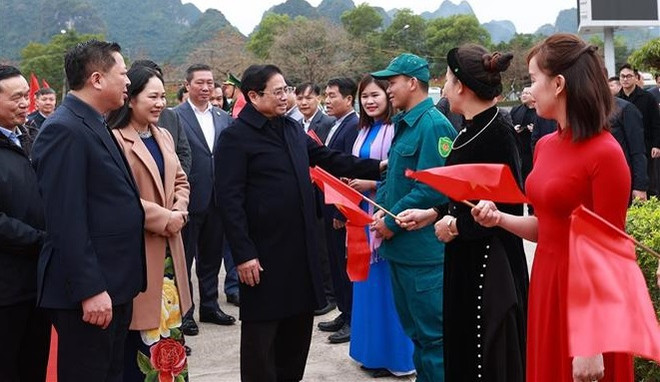 Têt : le Premier ministre Pham Minh Chinh formule ses vœux à Cao Bang ảnh 1 Têt : le Premier ministre Pham Minh Chinh formule ses vœux à Cao Bang ảnh 1