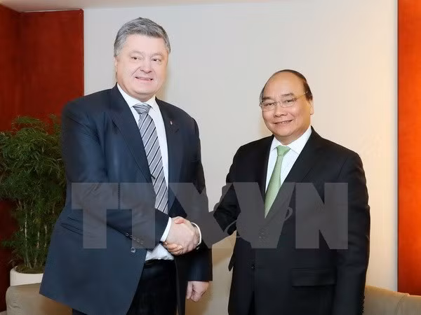 Activités du Premier ministre Nguyên Xuân Phuc à Davos ảnh 1