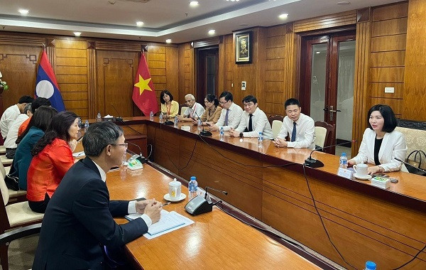 Une délégation de la ville de Hanoï en visite de travail au Laos ảnh 1 Une délégation de la ville de Hanoï en visite de travail au Laos ảnh 1