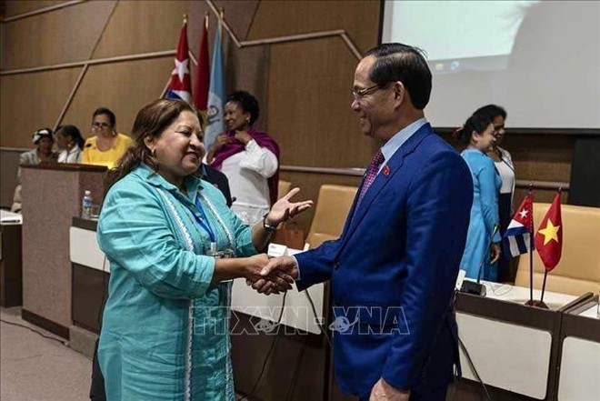 Le vice-président de l’AN apprécie les contributions des femmes cubaines à la cause révolutionnaire ảnh 1 Le vice-président de l’AN apprécie les contributions des femmes cubaines à la cause révolutionnaire ảnh 1