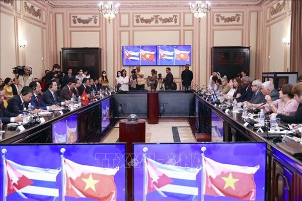 Cuba souhaite approfondir ses relations traditionnelles spéciales avec le Vietnam ảnh 3 Cuba souhaite approfondir ses relations traditionnelles spéciales avec le Vietnam ảnh 3