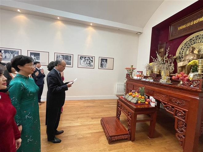 L'ambassade du Vietnam en France commémore les Rois fondateurs Hung ảnh 1 L'ambassade du Vietnam en France commémore les Rois fondateurs Hung ảnh 1