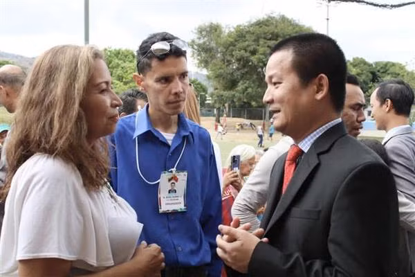 Vietnam et Venezuela renforcent les échanges entre les deux peuples ảnh 2