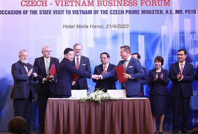 Vietnam-République tchèque: entretien entre les deux Premiers ministres ảnh 3 Vietnam-République tchèque: entretien entre les deux Premiers ministres ảnh 3