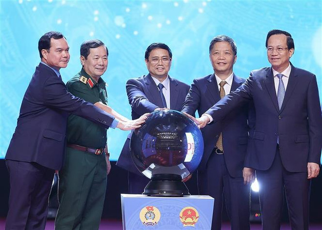 Le PM appelle à améliorer le niveau de vie des travailleurs ảnh 1 Le PM appelle à améliorer le niveau de vie des travailleurs ảnh 1