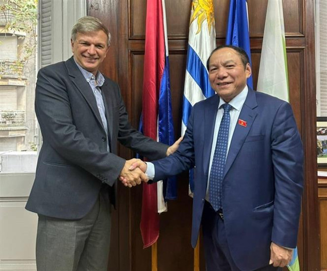 Le Vietnam et l’Uruguay établissent une coopération substantielle dans les sports ảnh 1 Le Vietnam et l’Uruguay établissent une coopération substantielle dans les sports ảnh 1