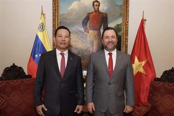 Le ministre vénézuélien des AE apprécie le partenariat intégral avec le Vietnam ảnh 1 Le ministre vénézuélien des AE apprécie le partenariat intégral avec le Vietnam ảnh 1